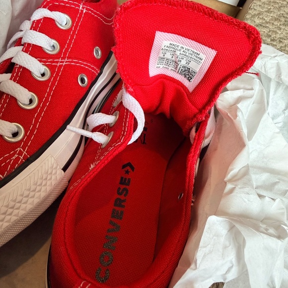 Converse Cherry Red Madison Low-Top Sneakers - Picture 3 of 5